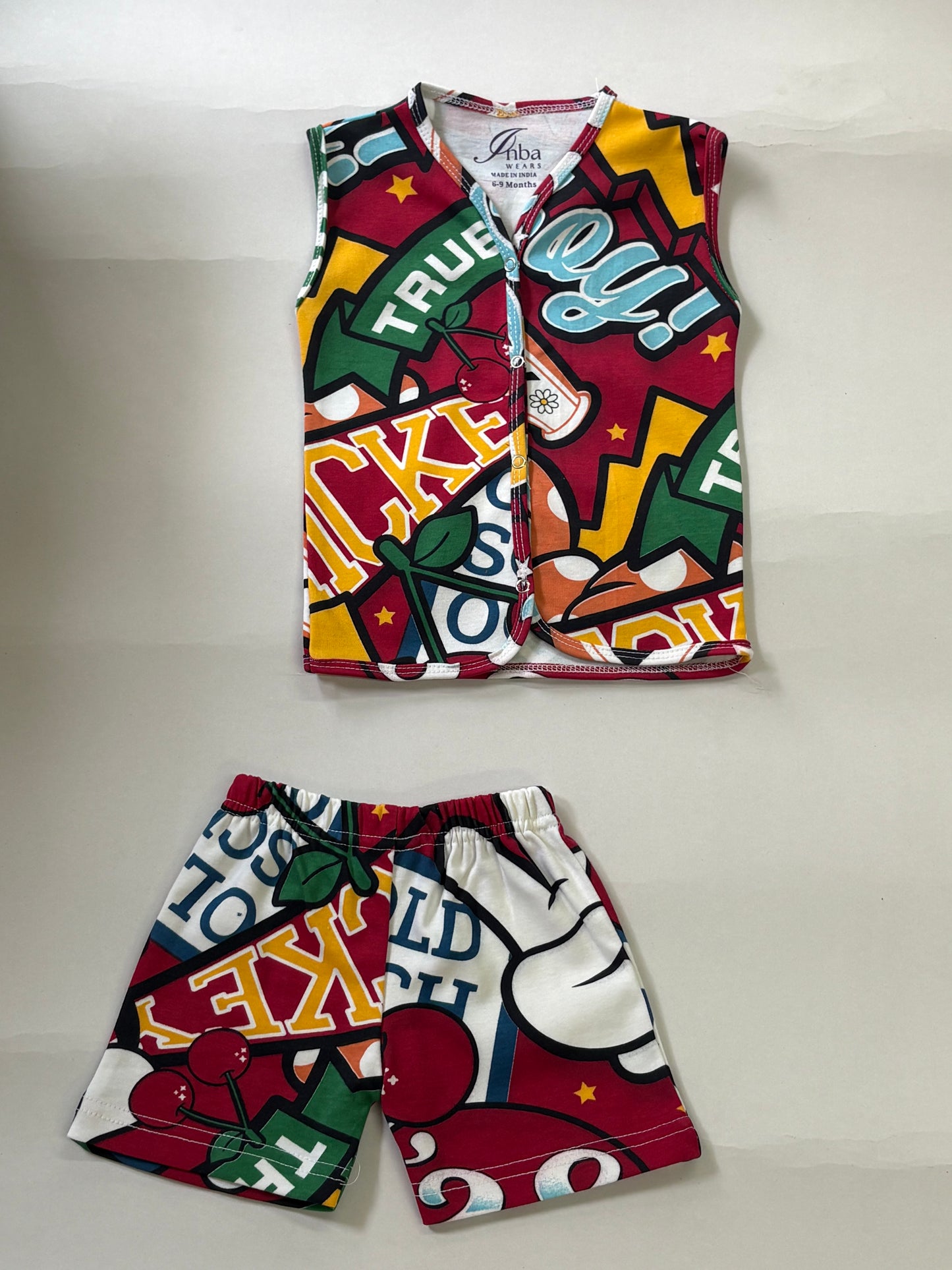 Colorful graphic print -Sleeveless Jabla shorts set