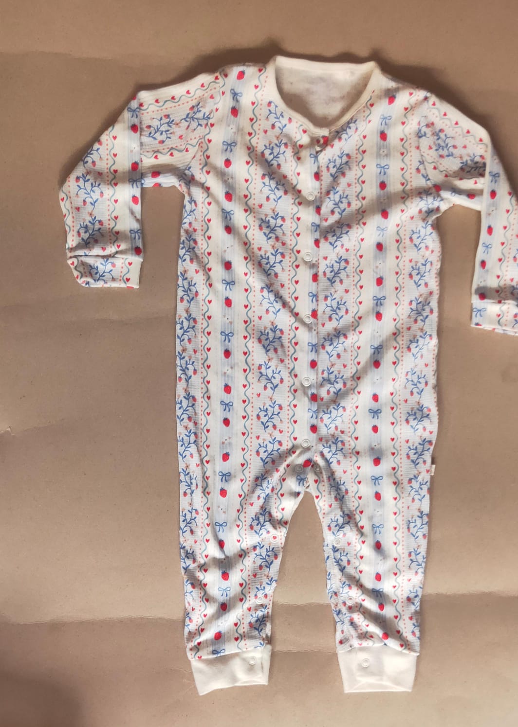 Half white wave 🌊 line straberry Baby high quality jumpsuit