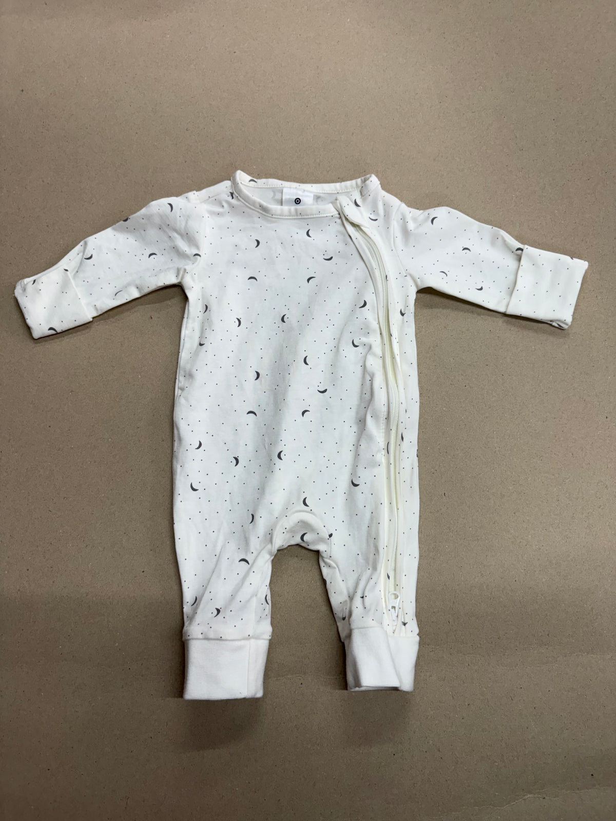 White with grey moon 🌙 with shoe (zipper)-Baby High quality jumpsuit