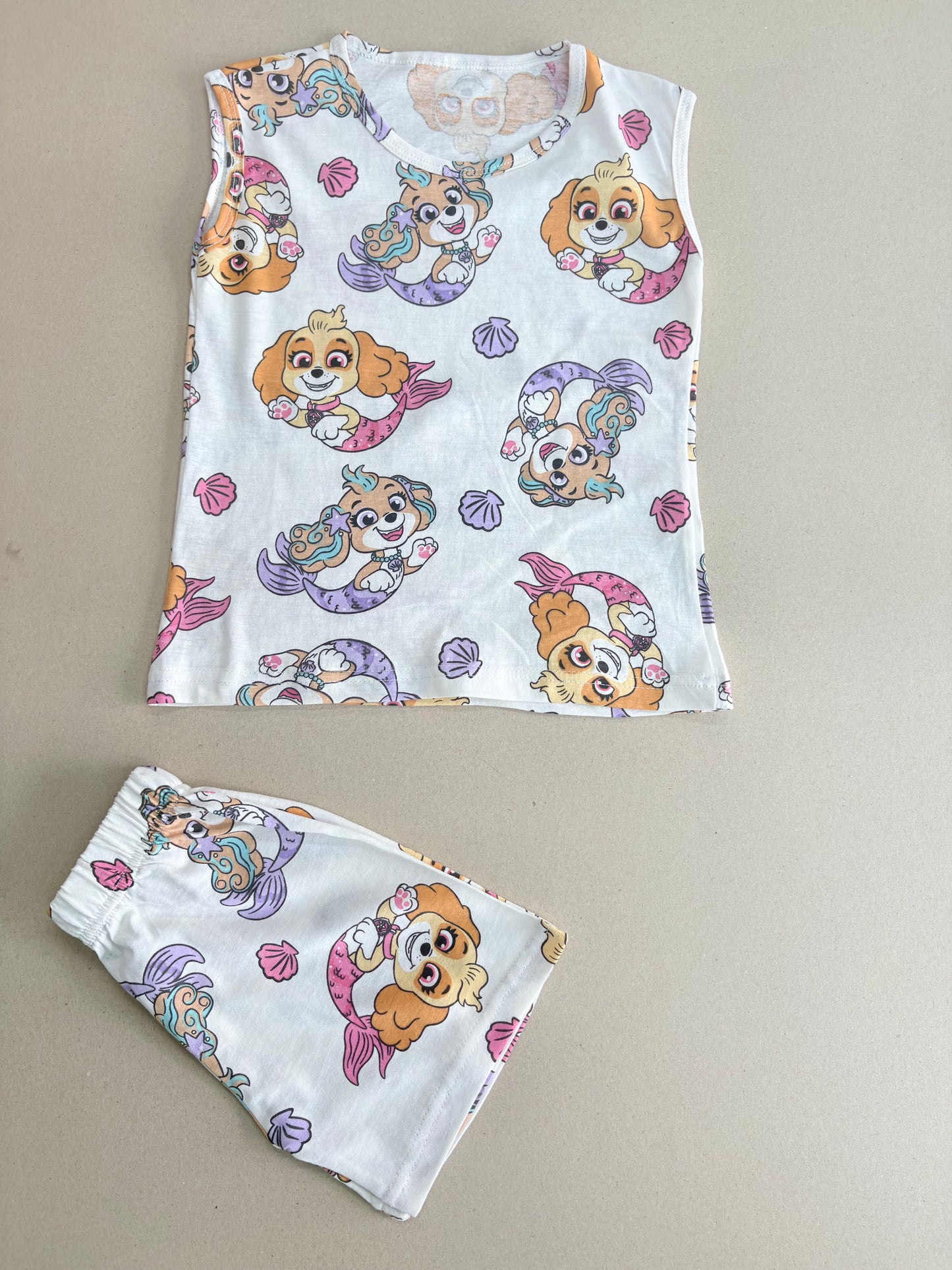 White and pink girls' Paw Patrol themed mermaid Skye graphic
-Sleeveless co-ords