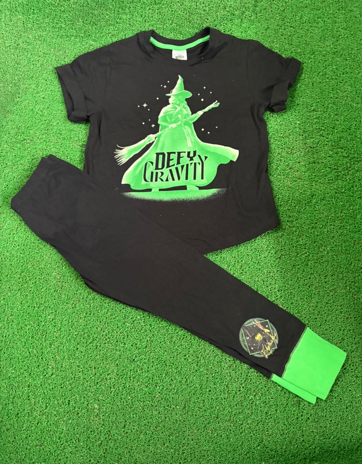 Black with Defty Gravity -Kids Full Sleeve Set