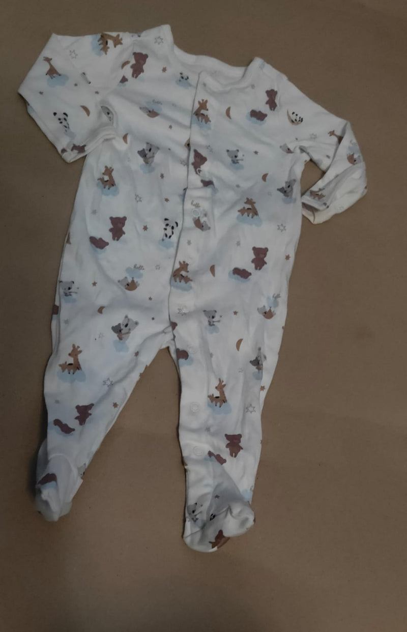 White & brown dear 🦌🦌 🧸 teddy bear 🐨  with shoe baby high quality jumpsuit (snap button)