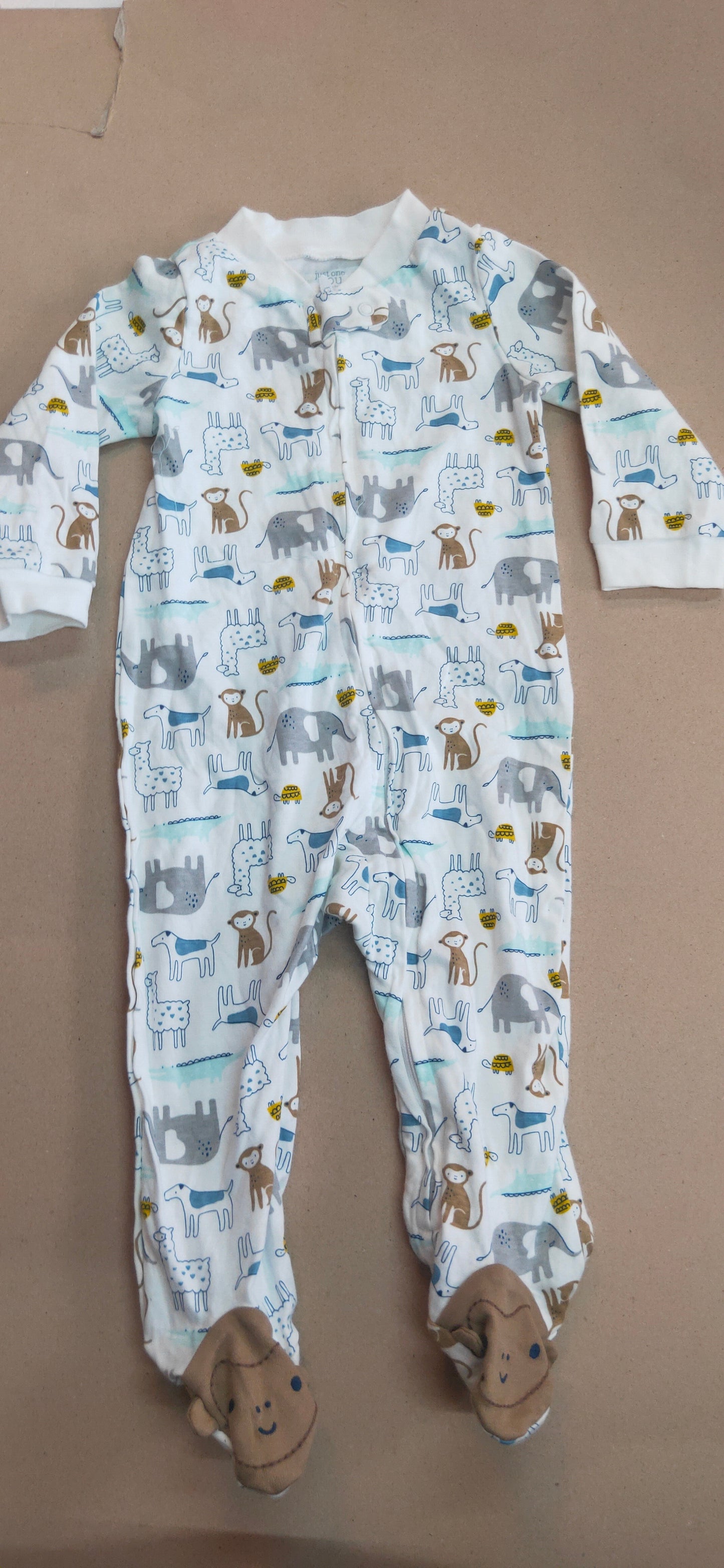 White with animal 🐑🐘🐒🦮🐊with shoe (zipper)Baby high quality jumpsuit